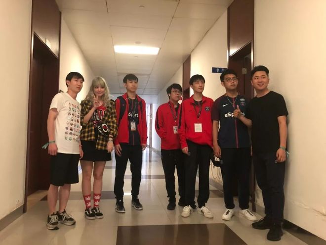 他以
