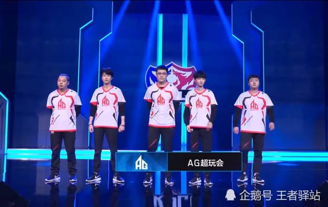 100元